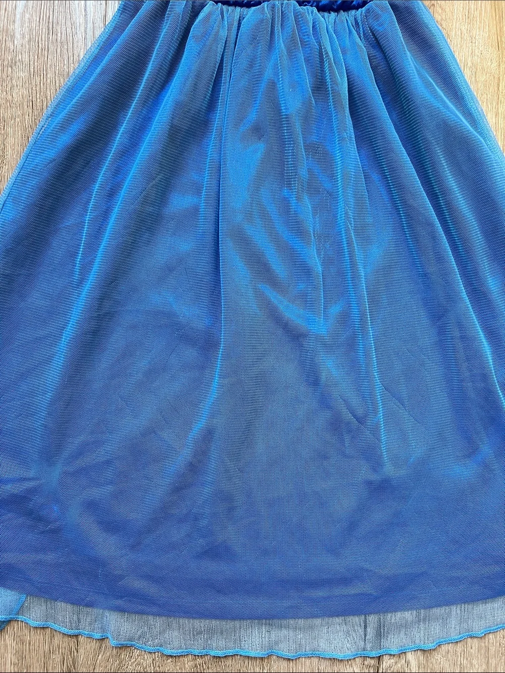 Disney Frozen Elsa Royal Blue Nightgown with Purple Trim and Snowflakes Size 4T